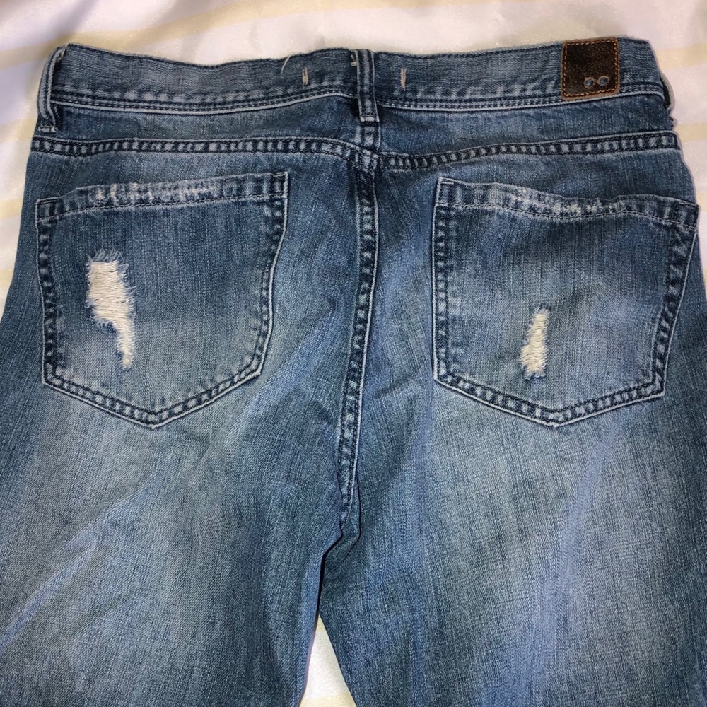 💙Life in Progress Ripped Jeans💙 - Picture 8 of 11